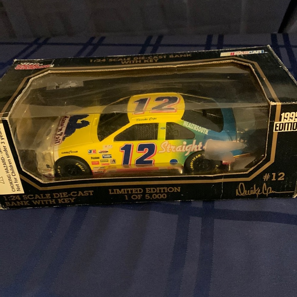 1:24 die-cast nascar bank with key